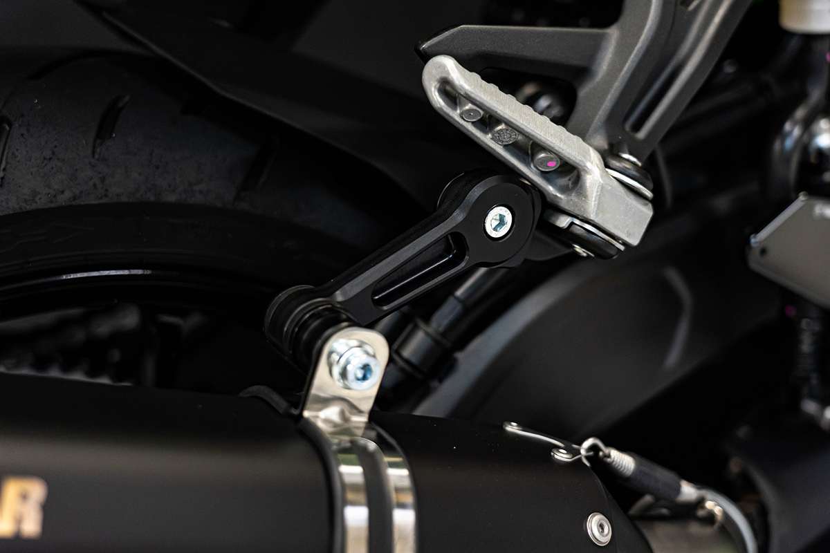 トリックスター / Ninja ZX-4RR / ZX-4R SE(24-26) 政府認証スリップ