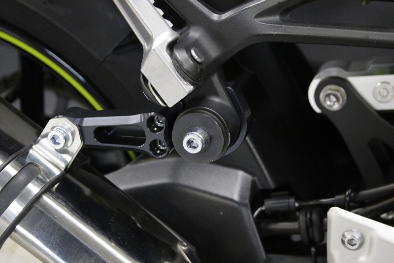 トリックスター / Z900(18-19) 政府認証スリップオンマフラー IKAZUCHI