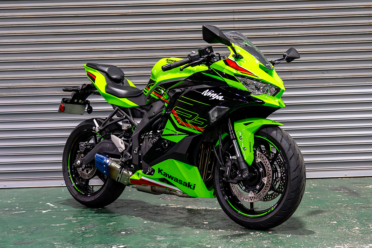 新製品情報】ZX-4R SE/4RR（24-25）政府認証ダウンフルエキゾースト