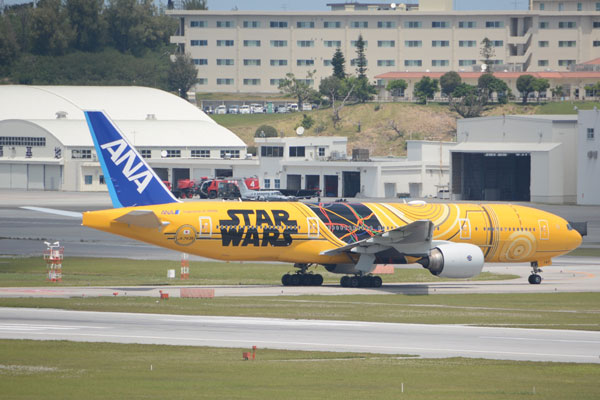 ANA、「C-3PO ANA JET」の運航スケジュールを期間限定で公開 新作公開