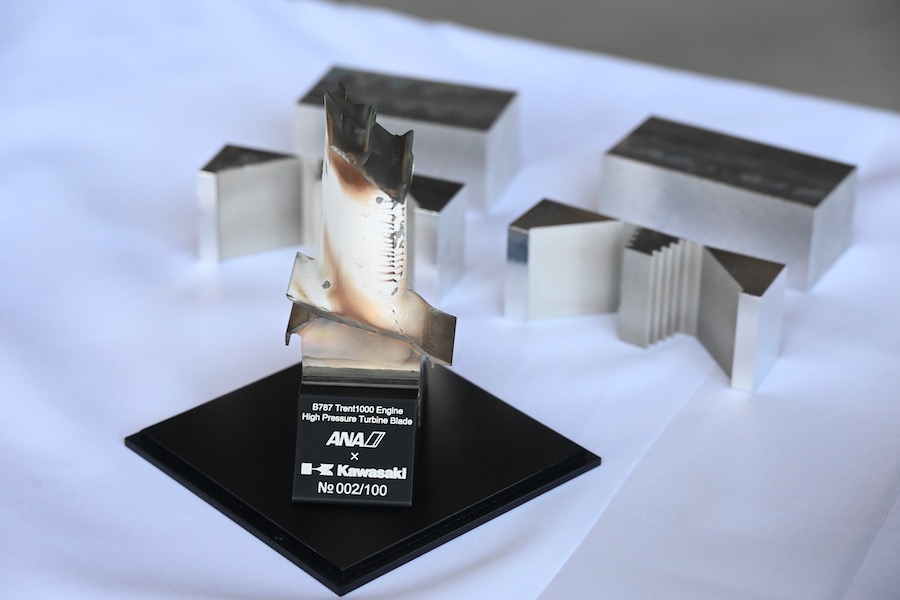 ANAと川崎重工、航空機廃材でキーホルダーや名刺入れ 高額商品も初回分