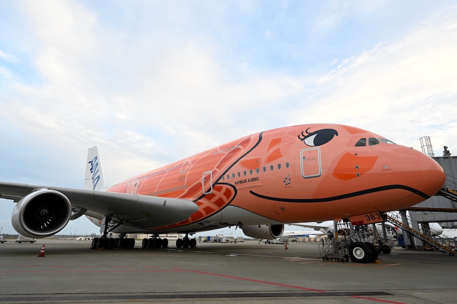 ANA オレンジ色の「FLYING HONU」3号機デビュー 受領から空白の2年経て