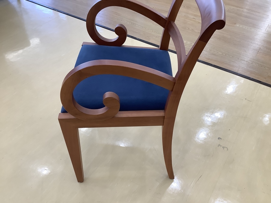 poradaのお洒落なガルボチェアが入荷しました！｜2022年05月04日