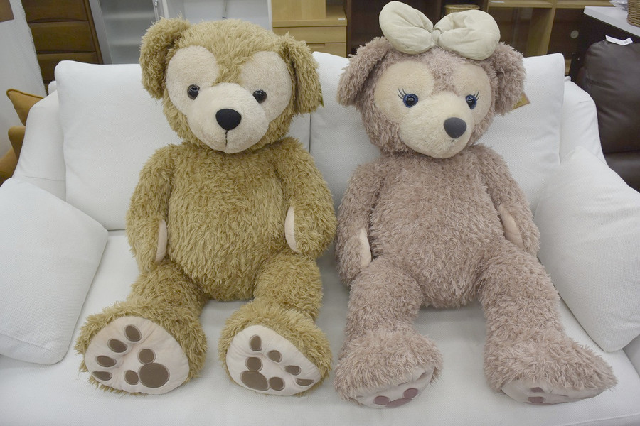 Lサイズのダッフィー＆シェリーメイのぬいぐるみが入荷致しました