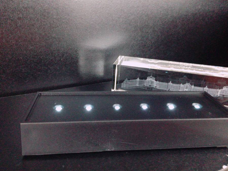 東京駅丸の内駅舎の3Dクリスタルペーパーウェイトが新入荷！！【上福岡