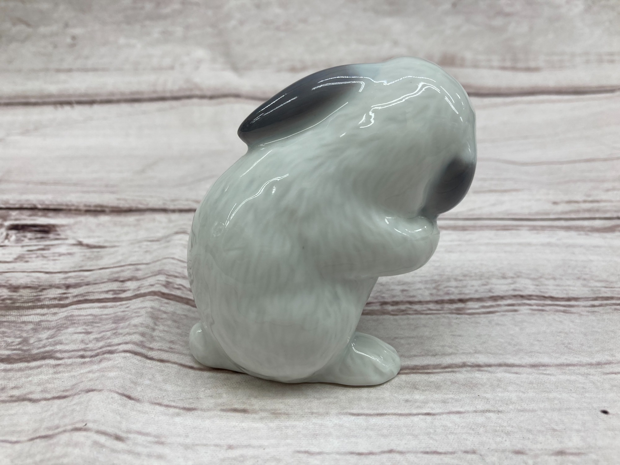 ROYAL COPENHAGEN(ロイヤルコペンハーゲン)よりうさぎのフィギュリンが