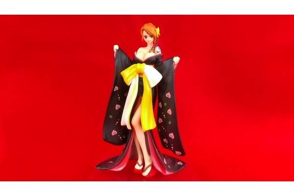 ONE PIECE 咲き誇れ!ナミフィギュア 展示販売中♪【鶴ヶ島店】｜2016年