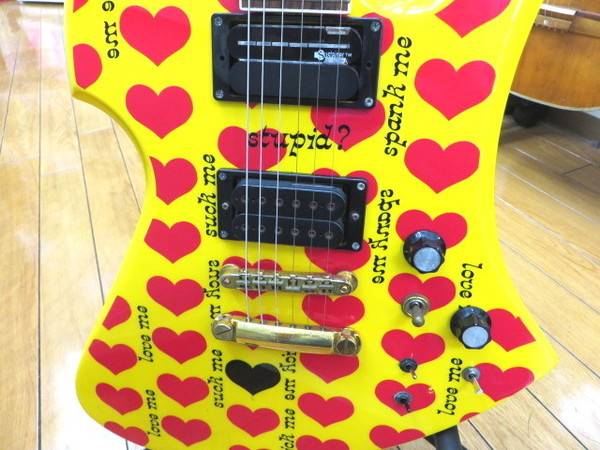 HIDEモデル！BURNYのエレキギター「イエローハート MG-145S」【鶴ヶ島