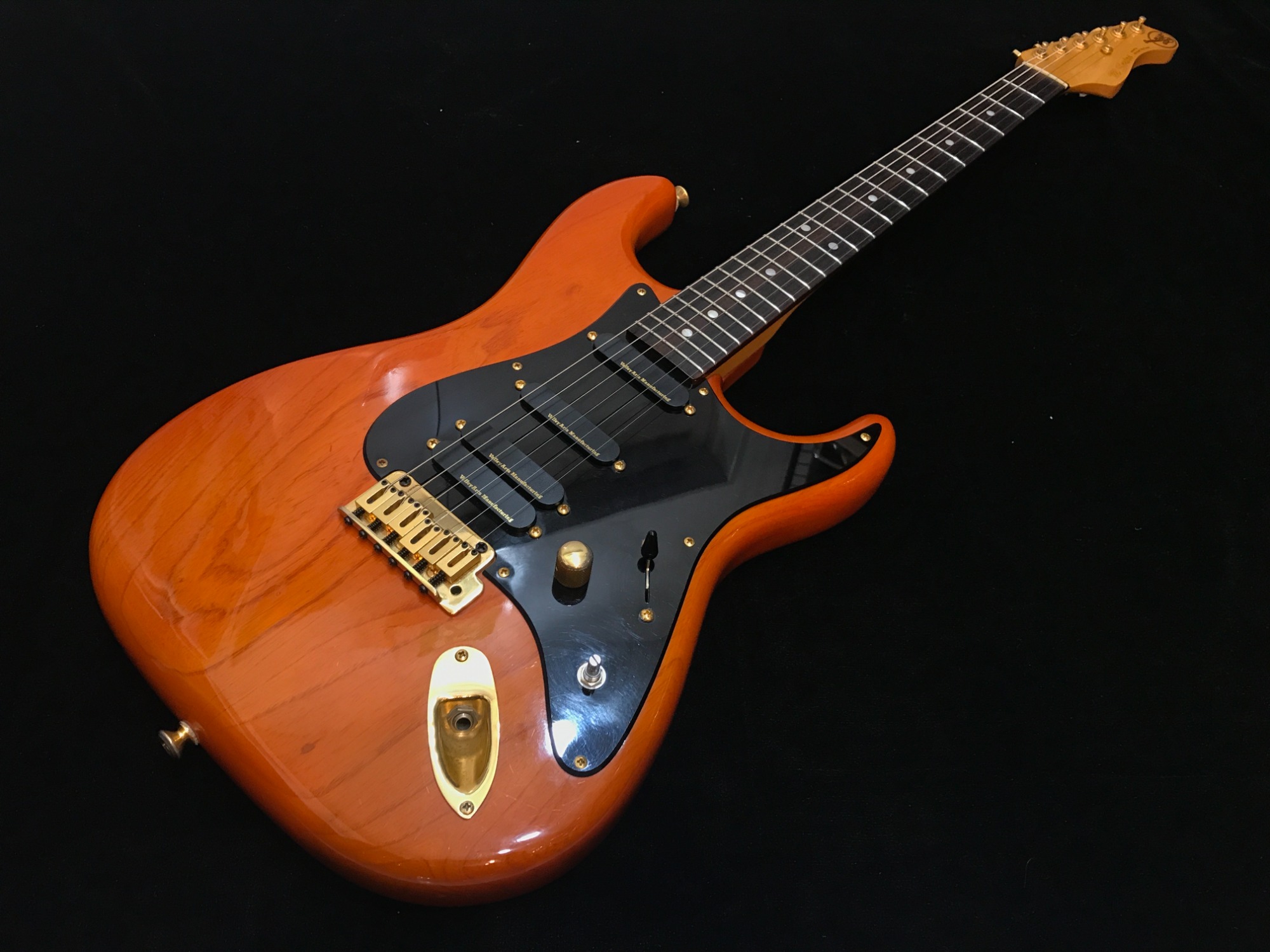 希少 Valley Arts M series 日本製 エボニー ストラト 希少 Valley