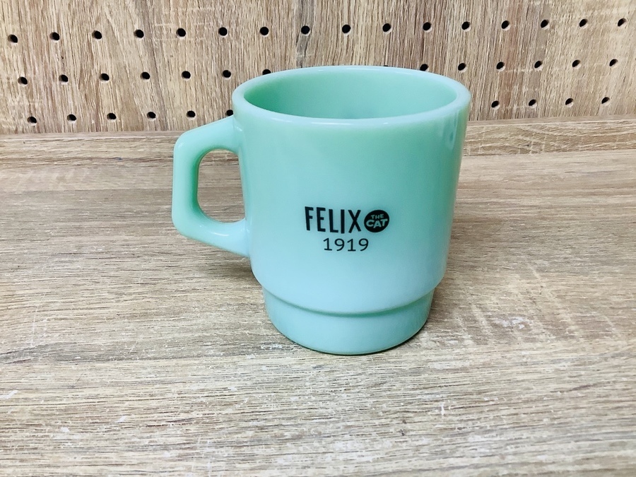Fire King(ファイヤーキング)のマグカップ【FELIX THE CAT誕生100周年