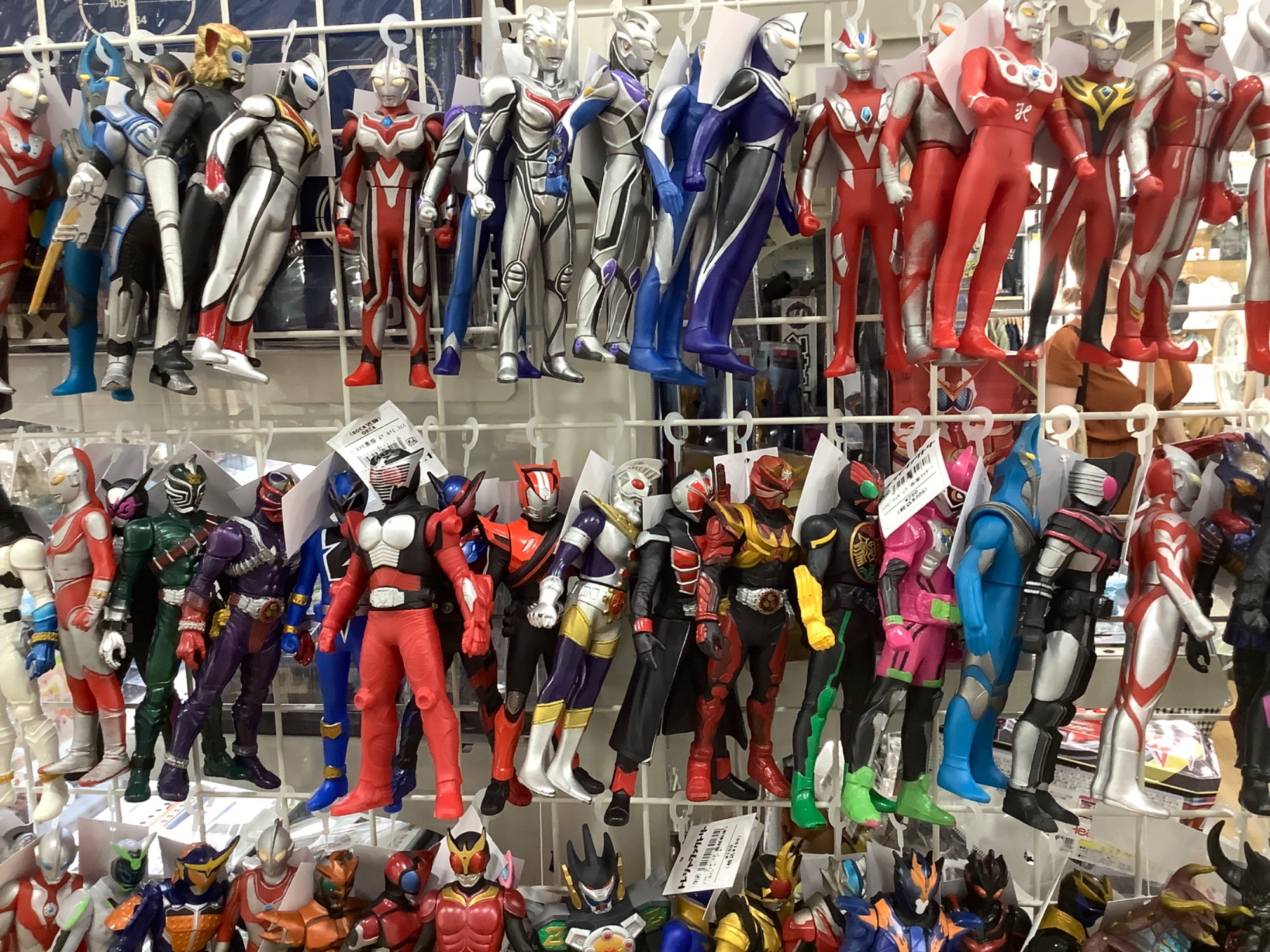 戦隊ヒーローたくさん！圧巻のソフビ人形コーナー！！｜2023年08月14日