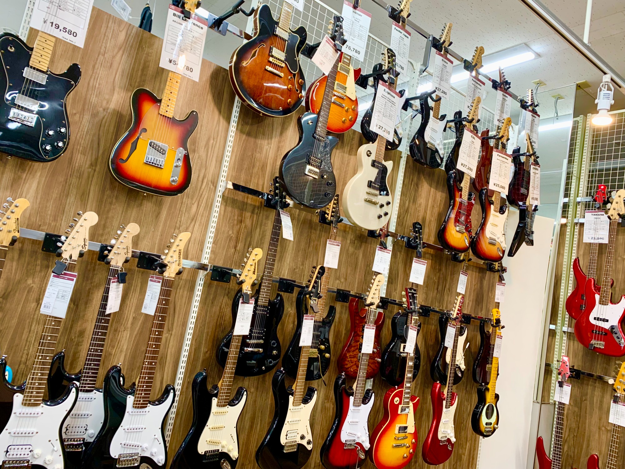 Hallstatt（ハルシュタット）の「アップライトベース KYB-200」を買取