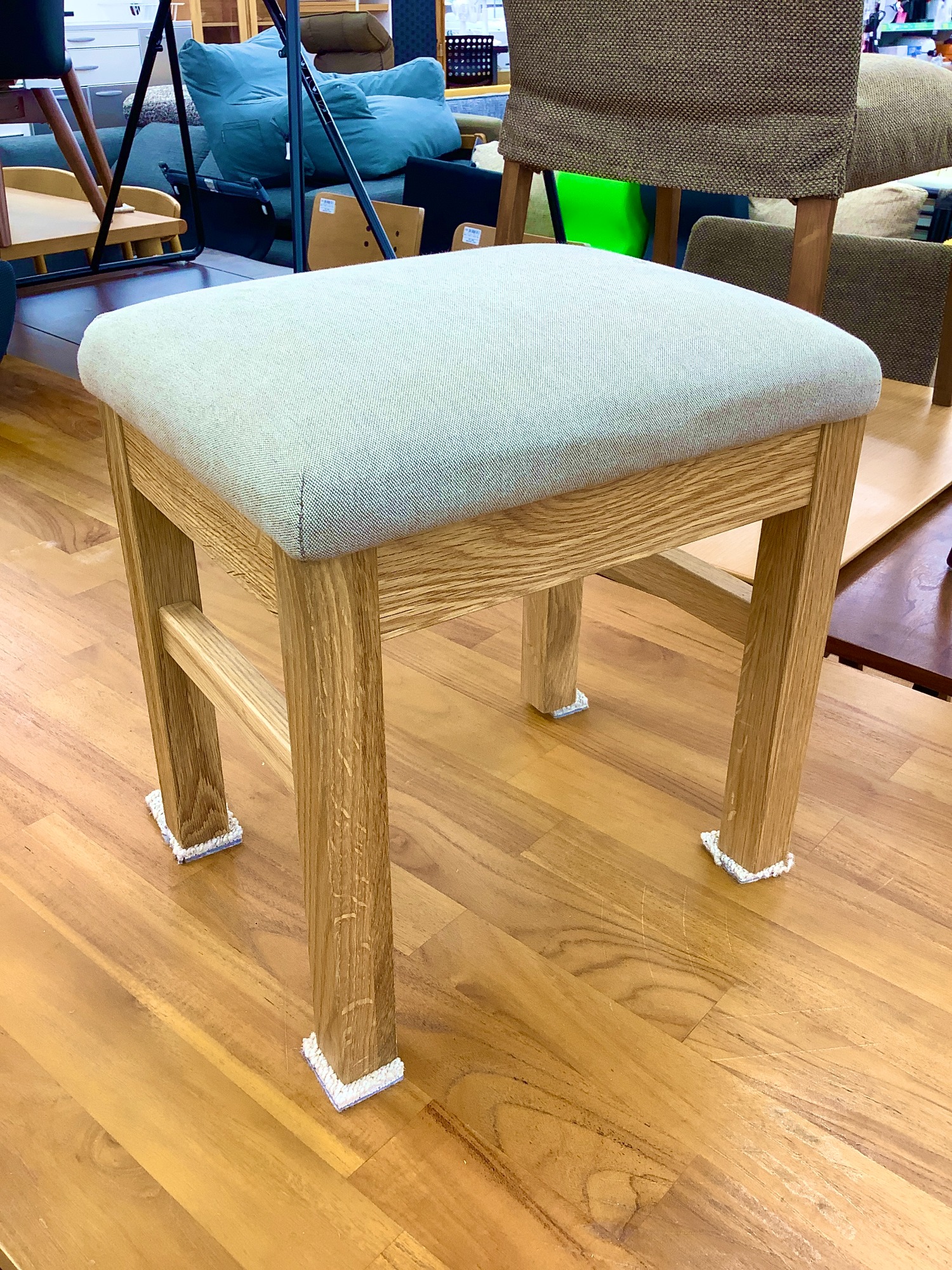 無印良品のイス付ドレッサーを入荷いたしました！｜2023年07月03日