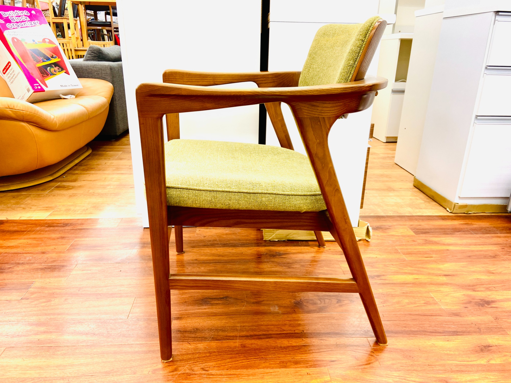 ACME Furniture(アクメ ファニチャー) のWARNER ARM CHAIR(ワーナー