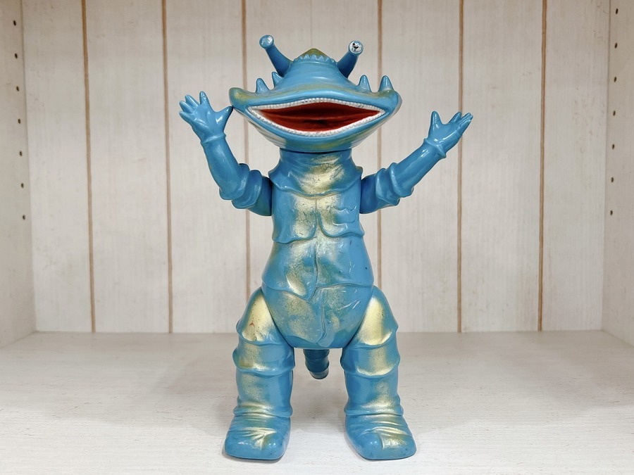 ブルマァク復刻版】ウルトラ怪獣シリーズのカネゴンが入荷致しました