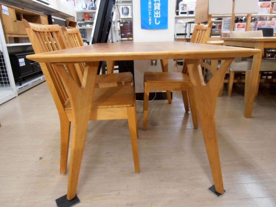朝日木材加工 BOSCO ダイニング4点セットが入荷いたしました！｜2018年