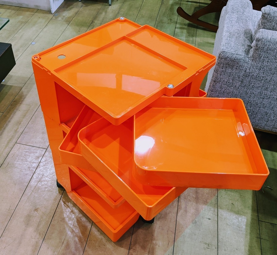 珍しいオレンジ!!B-LINE ボビーワゴン のご紹介です♪【トレファク花