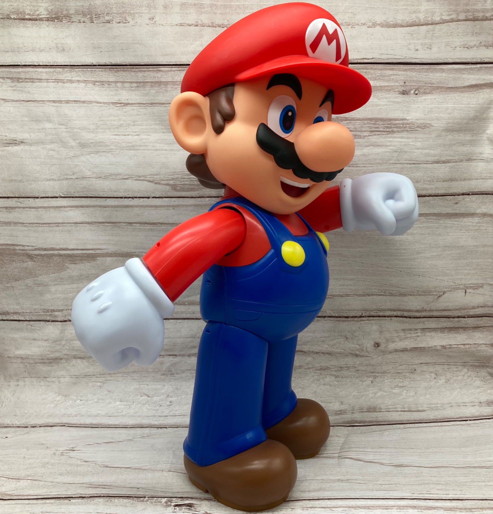 スーパーマリオブラザーズ】JAKKS Pacific製 マリオの20インチ