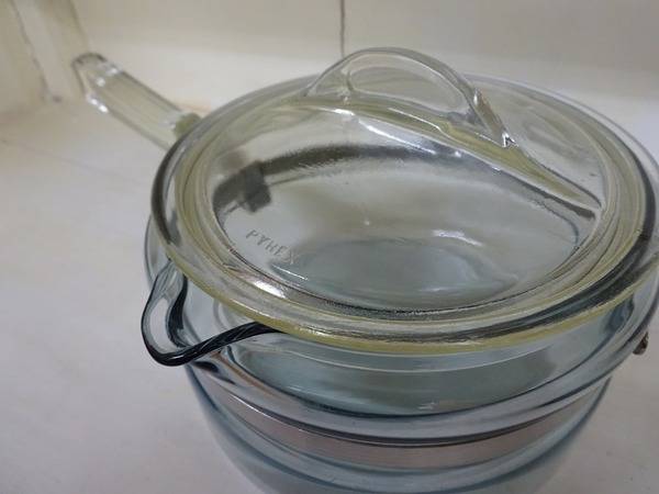 アメリカンヴィンテージPyrex ソースパン＆片手鍋入荷致しました
