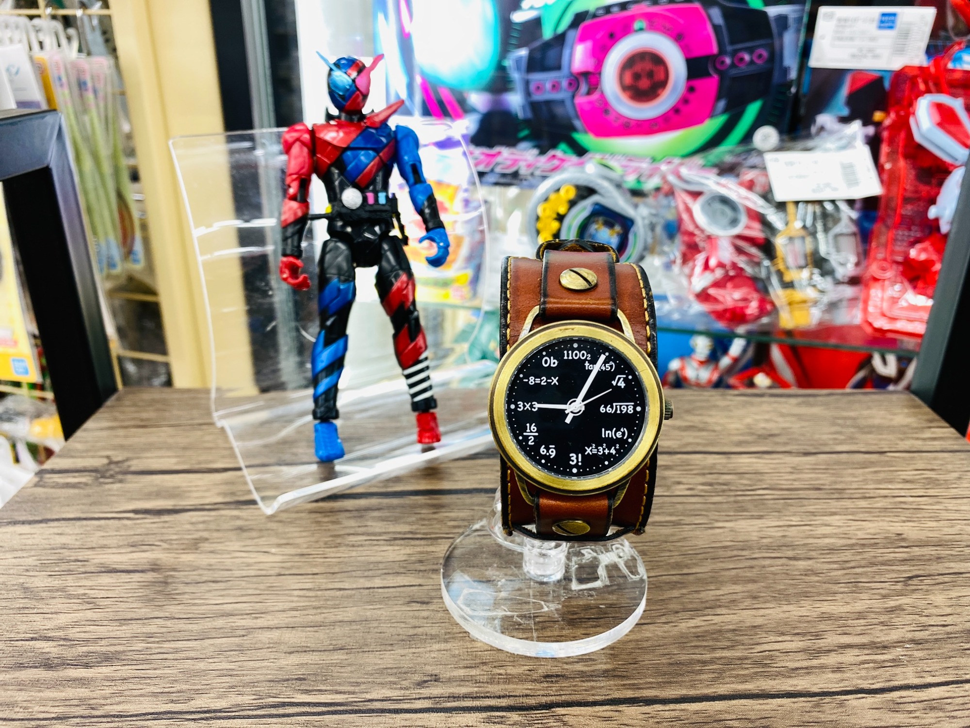 仮面ライダービルド × ハロルズギアDG 腕時計 買取入荷しました