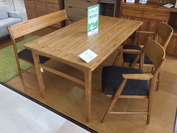 unico(ウニコ)のSUK(スーク) ベンチダイニングセット入荷しました