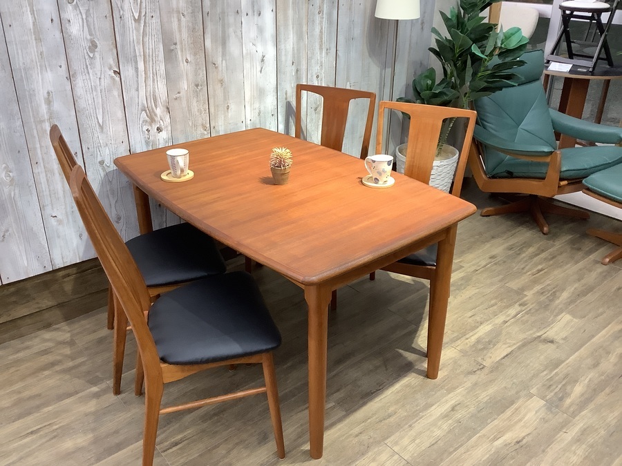 GUDME（グドメ）】デンマーク製北欧ビンテージのチーク材ダイニング