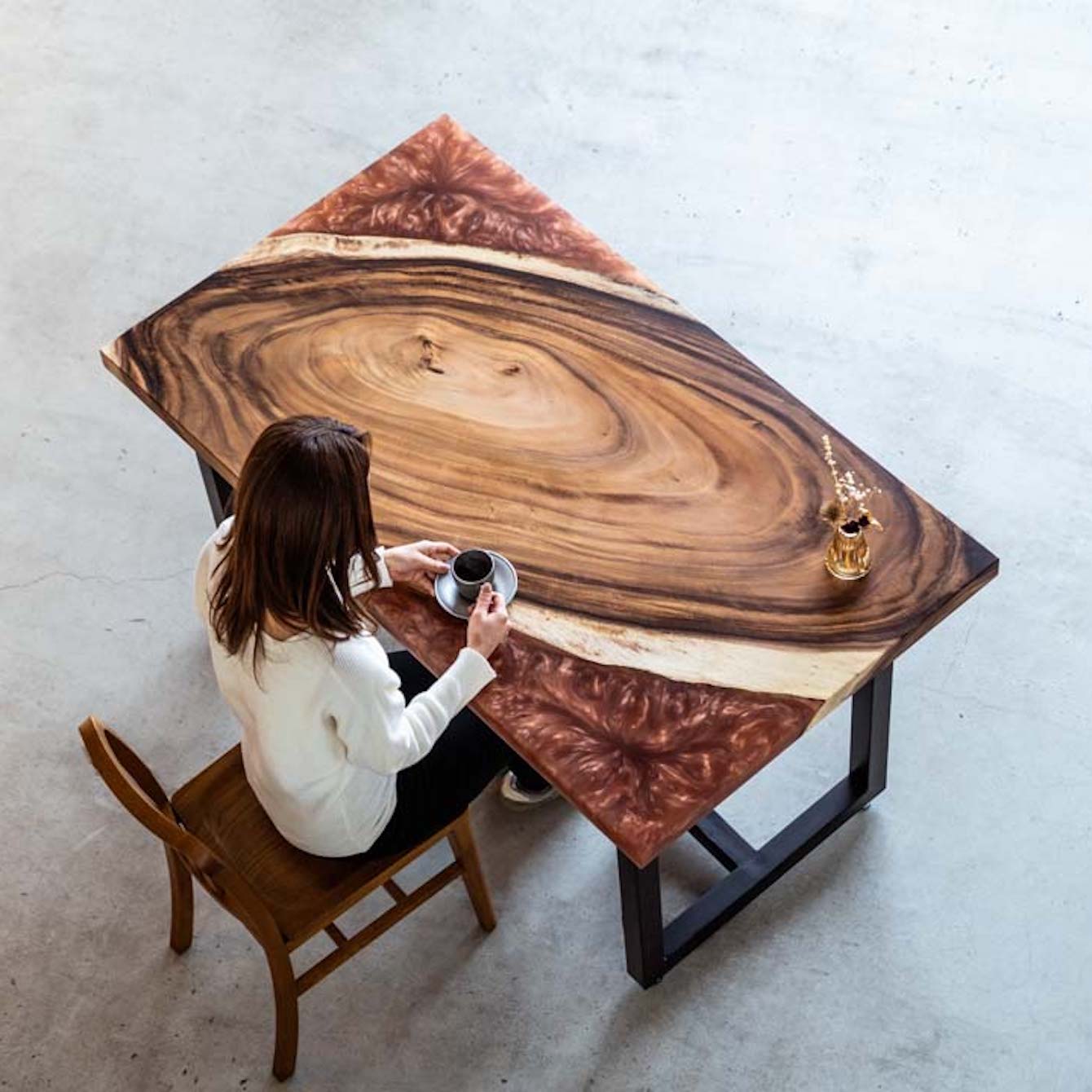 モンキーポッドレジンダイニングテーブル｜燕三条トレードショウ