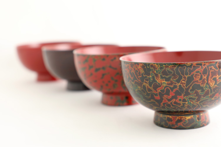 お椀 | 青森県津軽塗漆器協同組合連合会