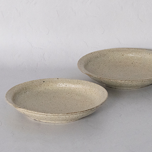 粉引6寸皿 - 及川静香 作家もの器 | zakka土の記憶 オンラインショップ