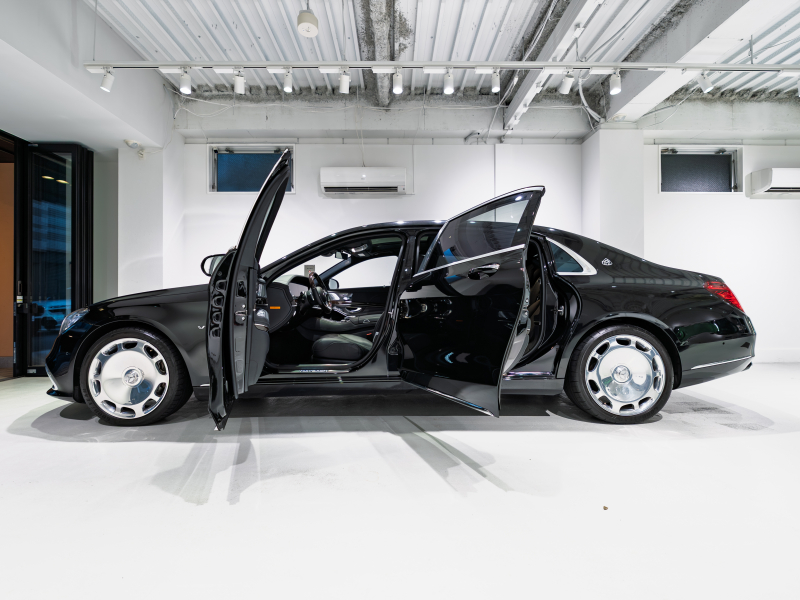 メルセデスマイバッハ Sクラス S650 ﾌｧｰｽﾄｸﾗｽPKG 正規D車 後期ﾓﾃﾞﾙ 4人