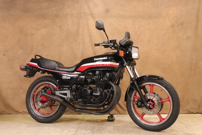 Z400GP 東京本社 黒/赤 ショート管｜SOLD OUT｜旧車・絶版バイクなら