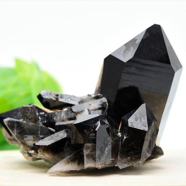 アーカンソー産 黒水晶（スモーキークォーツ）クラスター原石｜原産地