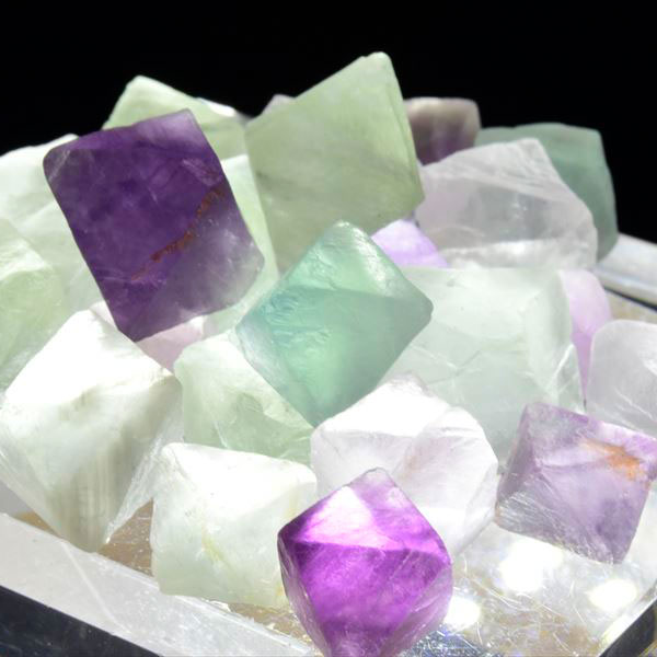 フローライト 八面体 約100g｜蛍石｜原石