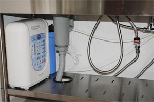 SANWA] 三和還元粋 RW-2の厨房へのビルトイン設置例