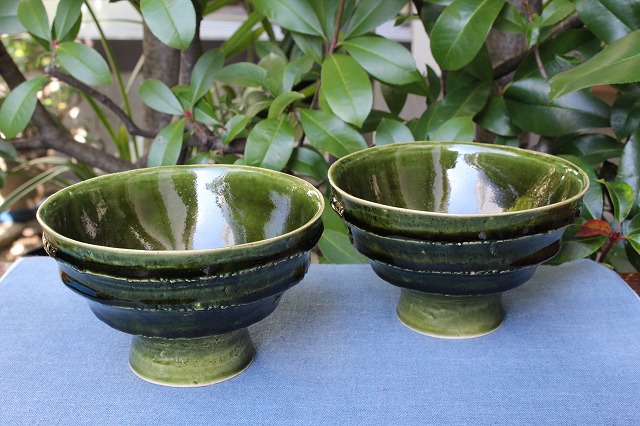 岐阜県多治見市の吉岡伸弥さんの織部高台鉢 うつわ家膳｜人気作家