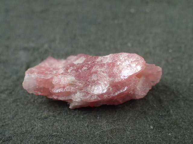 最高品質菱マンガン鉱(Rhodochrosite) 北海道小平町稲倉石鉱山 産 ｜石
