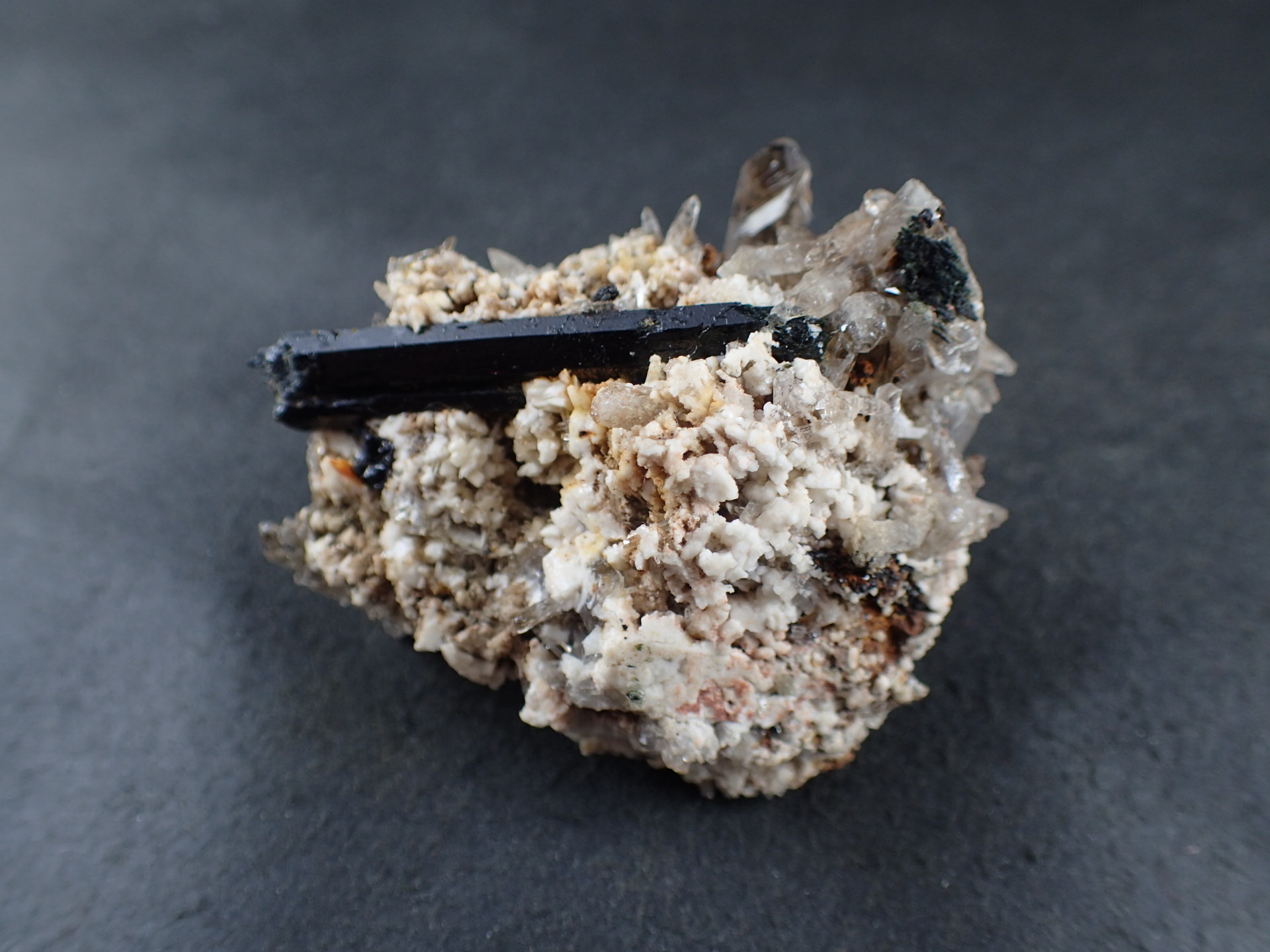 エジリン輝石（Aegirine 錐輝石） ｜石の販売専門店【vec stone club】