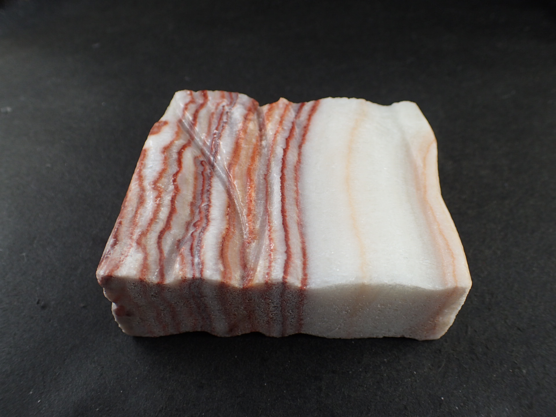 豚肉石(Pork Stone, 方解石） ｜石の販売専門店【vec stone club】