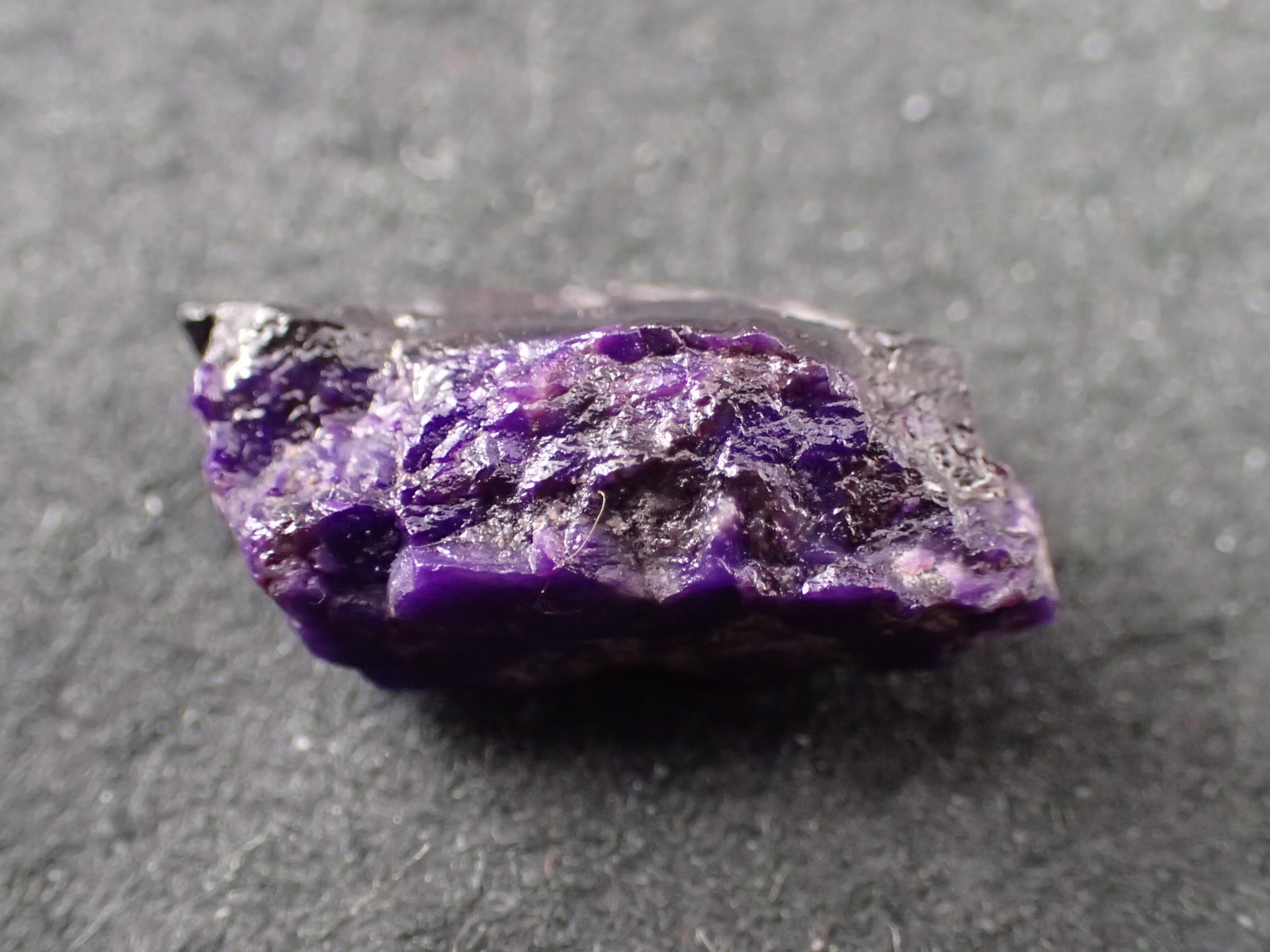 最高品質スギライト（杉石） Karahali Mn Field, Nortern Cape, South