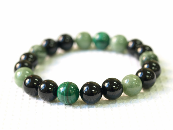 厄除けをしたい方に ブラックトルマリン＆本翡翠＆マラカイト