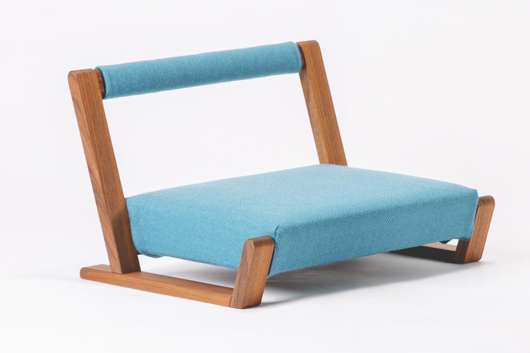 寛げる座椅子。村澤一晃デザインのzagaku（ザガク）｜名古屋の家具