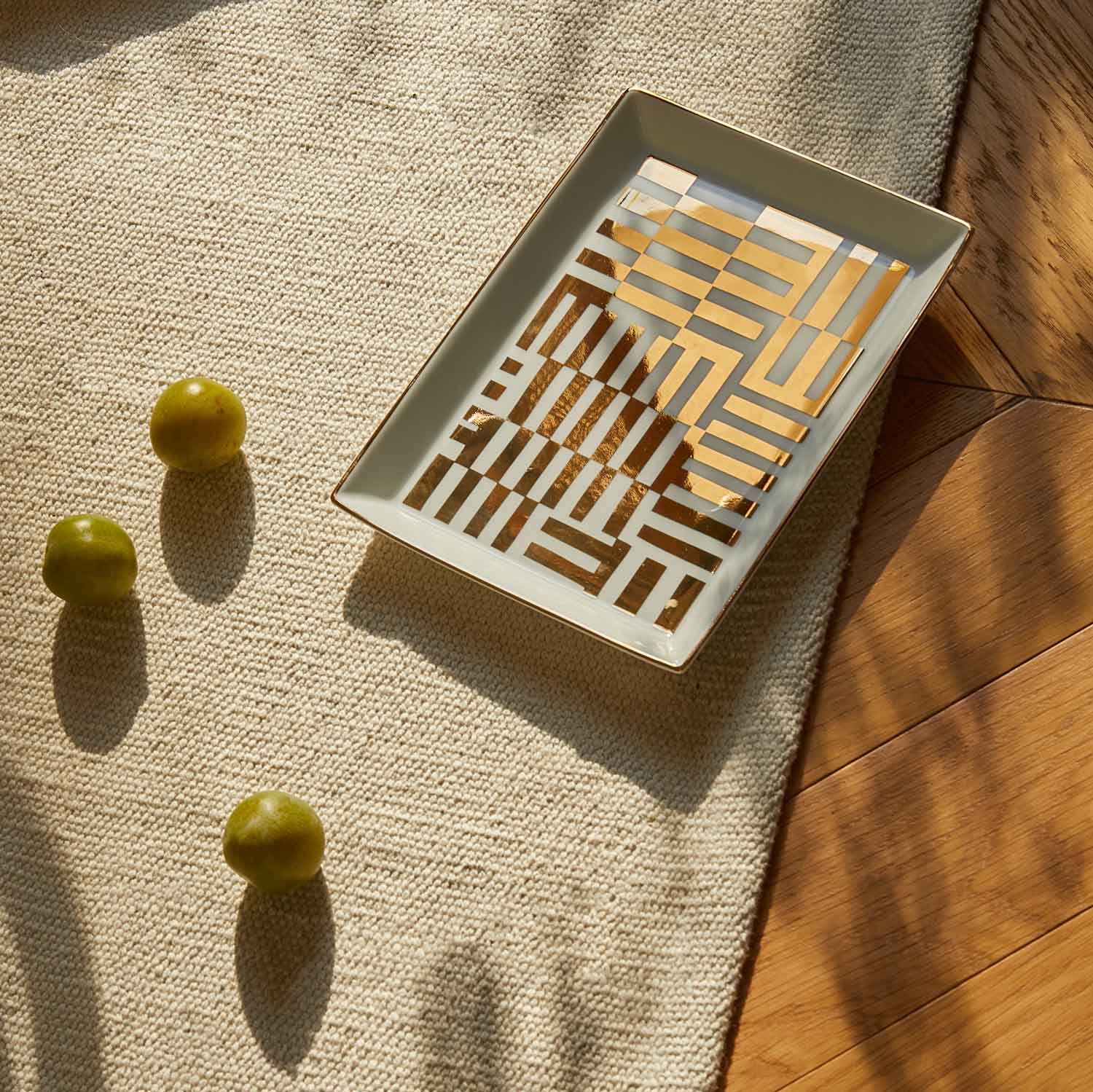 VISO PROJECT — Porcelain Tray 0202