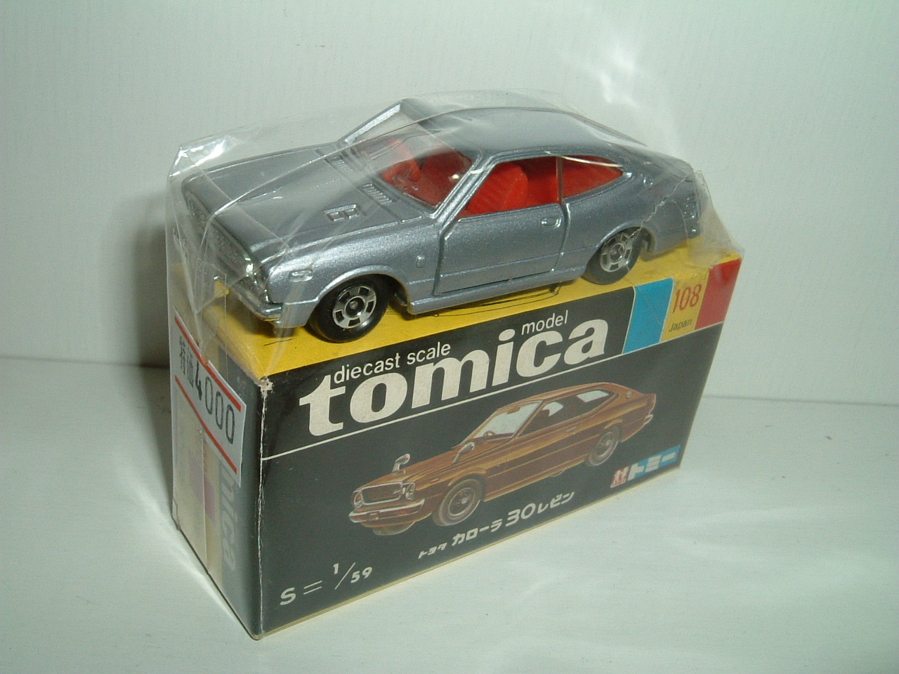 黒箱トミカ No.108 カローラ 30レビン ビクトリー｜子どもから大人まで