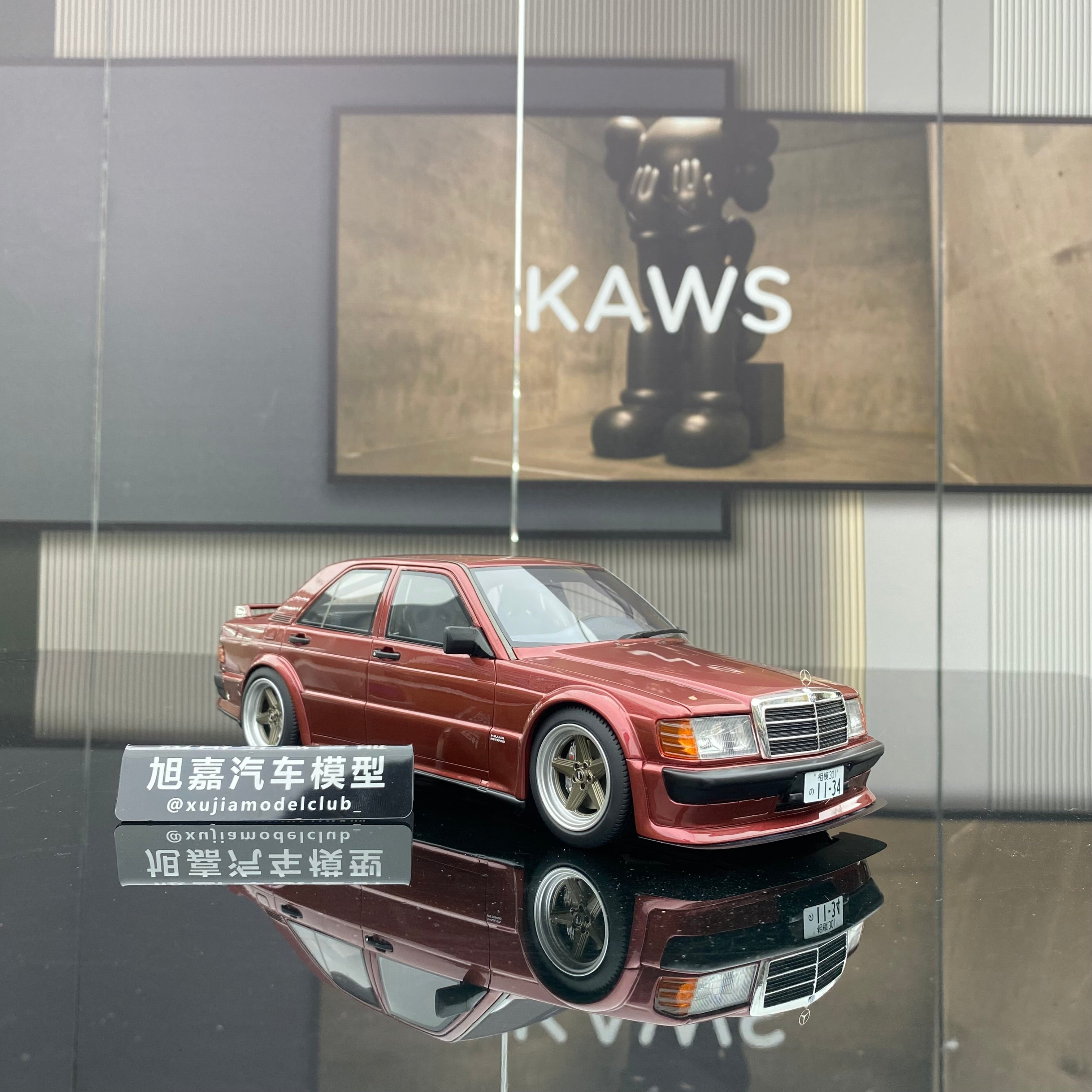 OTTO 1/18 Mercedes-Benz RAUH-WELT REPUBLIK 190E 2,5-16 ALMANDINE