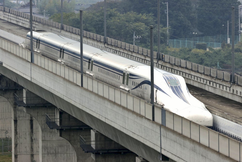 還暦迎える新幹線の光と影 : 読売新聞