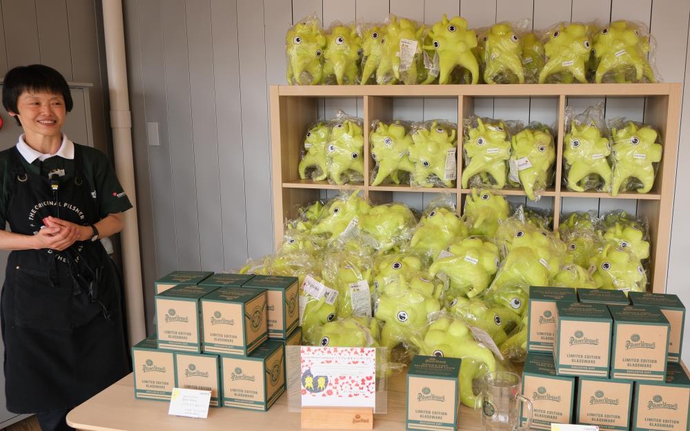 大阪万博:万博パビリオンでまた盗難被害、今度は非売品フィギュア