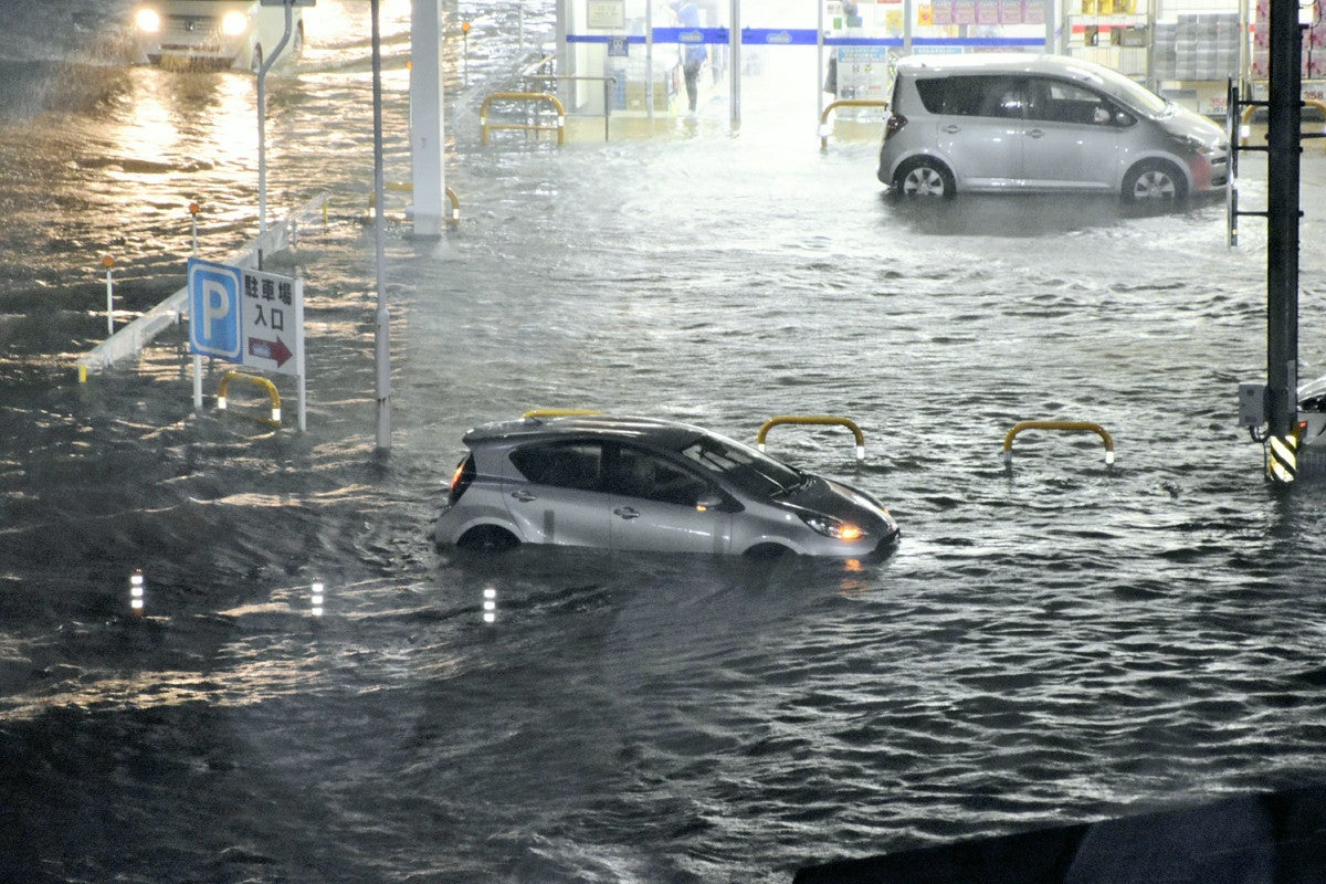 四日市の記録的大雨、地下駐車場の浸水被害270台…管理会社「止水板