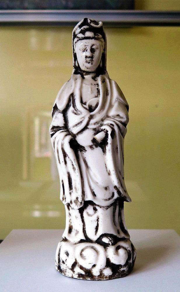 解体された空き家から観音像2体を発見、潜伏キリシタンがひそかに拝ん