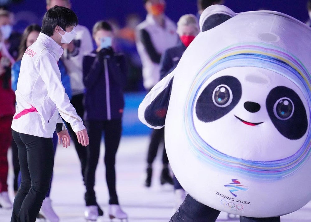 北京オリンピック】羽生結弦選手が「ビン・ドゥンドゥン」に接近…19