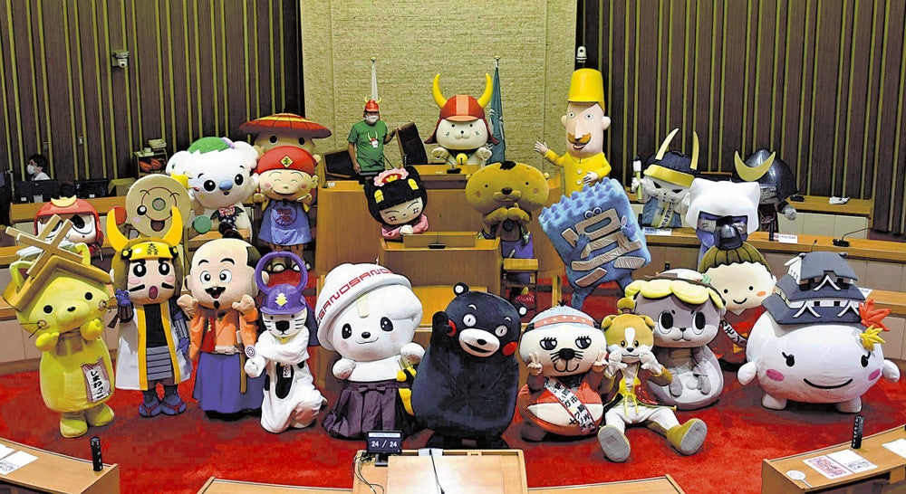ひこにゃんが議長、彦根市を「ご当地キャラの聖地に」…原案通り可決